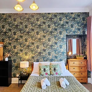 Homestay No15 Castle View, Edinburgh
